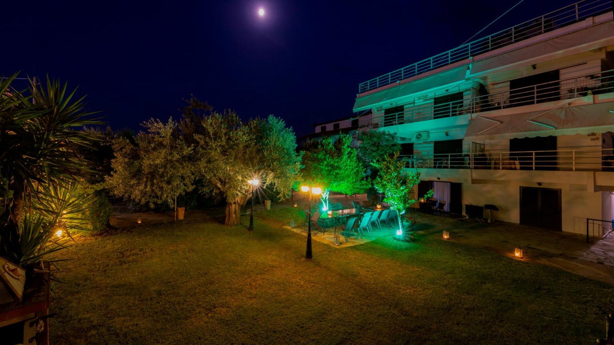 Salonikiou Beach Apartments & Villas Ájosz Nikólaosz Kültér fotó