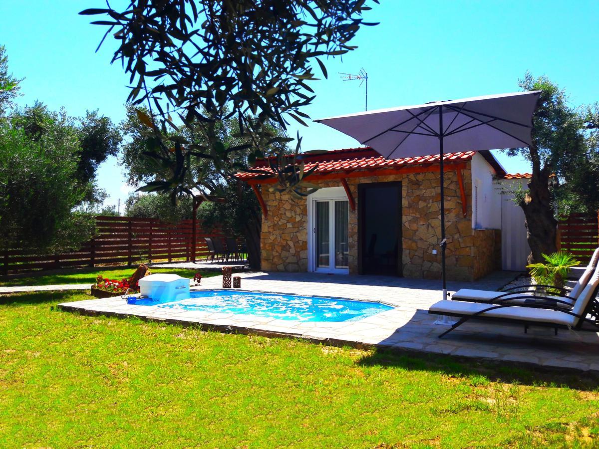 Salonikiou Beach Apartments & Villas Ájosz Nikólaosz Kültér fotó