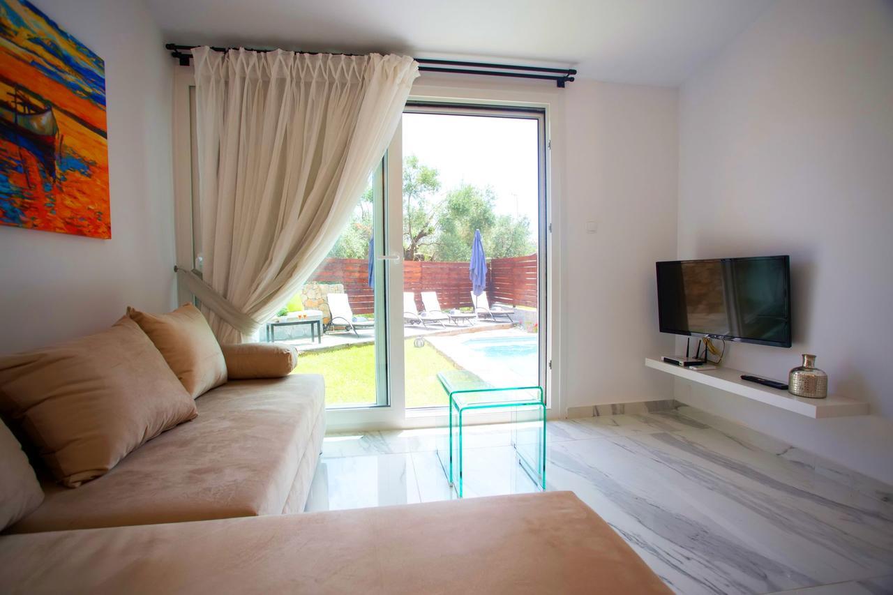 Salonikiou Beach Apartments & Villas Ájosz Nikólaosz Kültér fotó