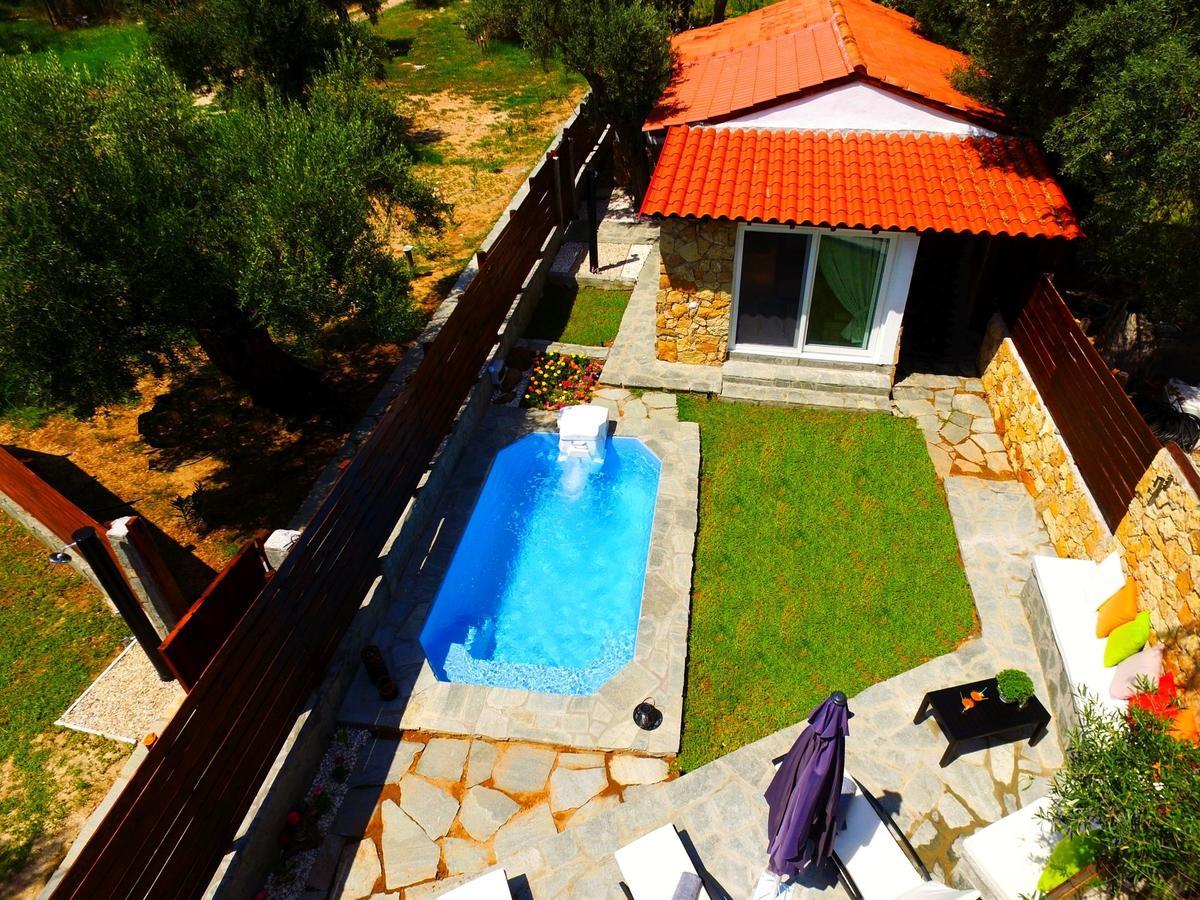 Salonikiou Beach Apartments & Villas Ájosz Nikólaosz Kültér fotó